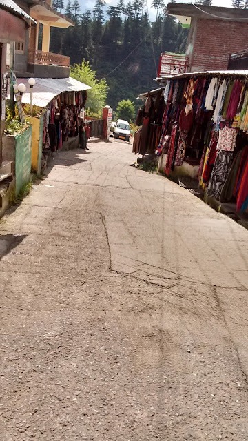 The market place in old Manali