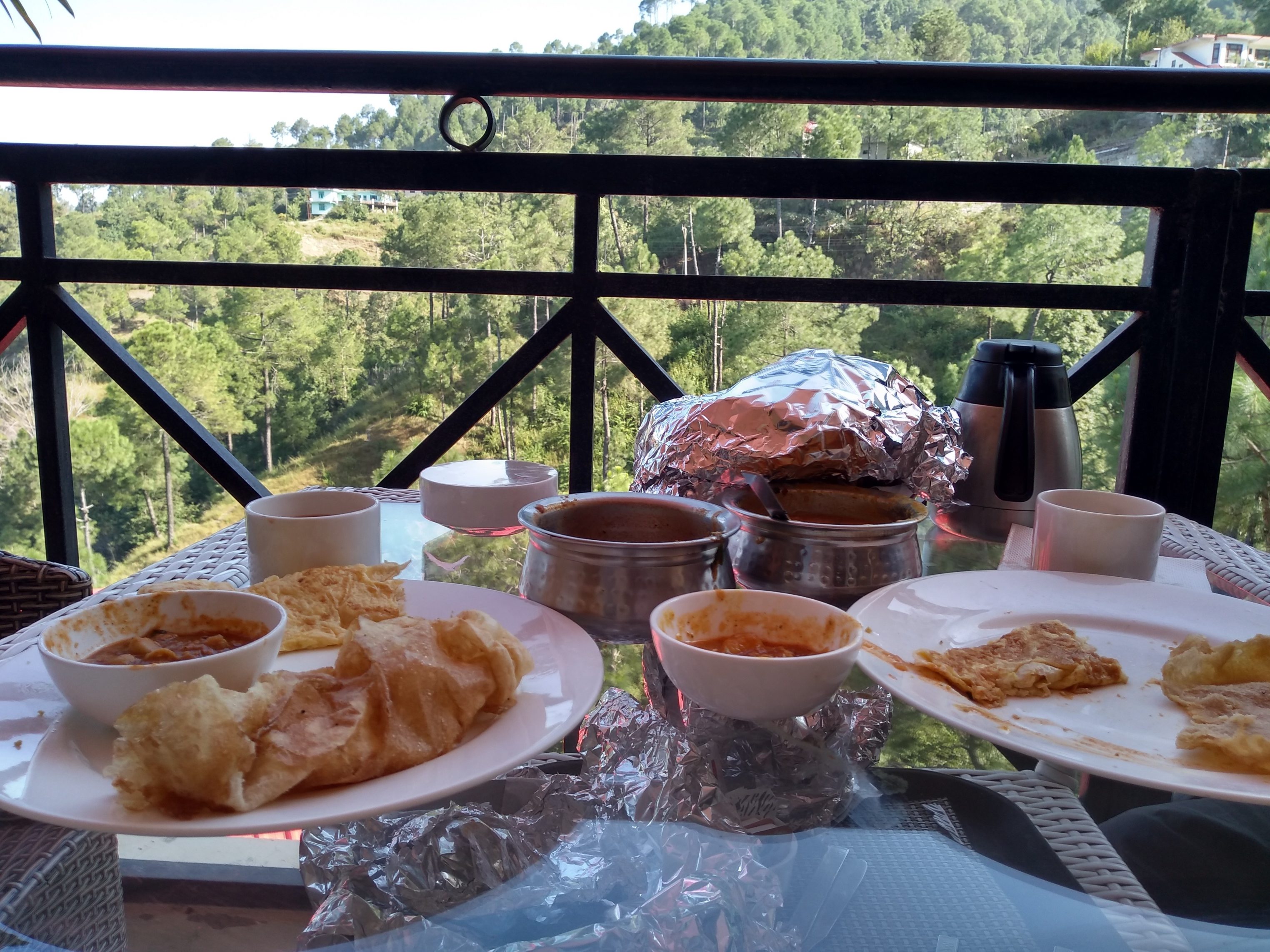 Breakfast at Maple Resort by Aamod