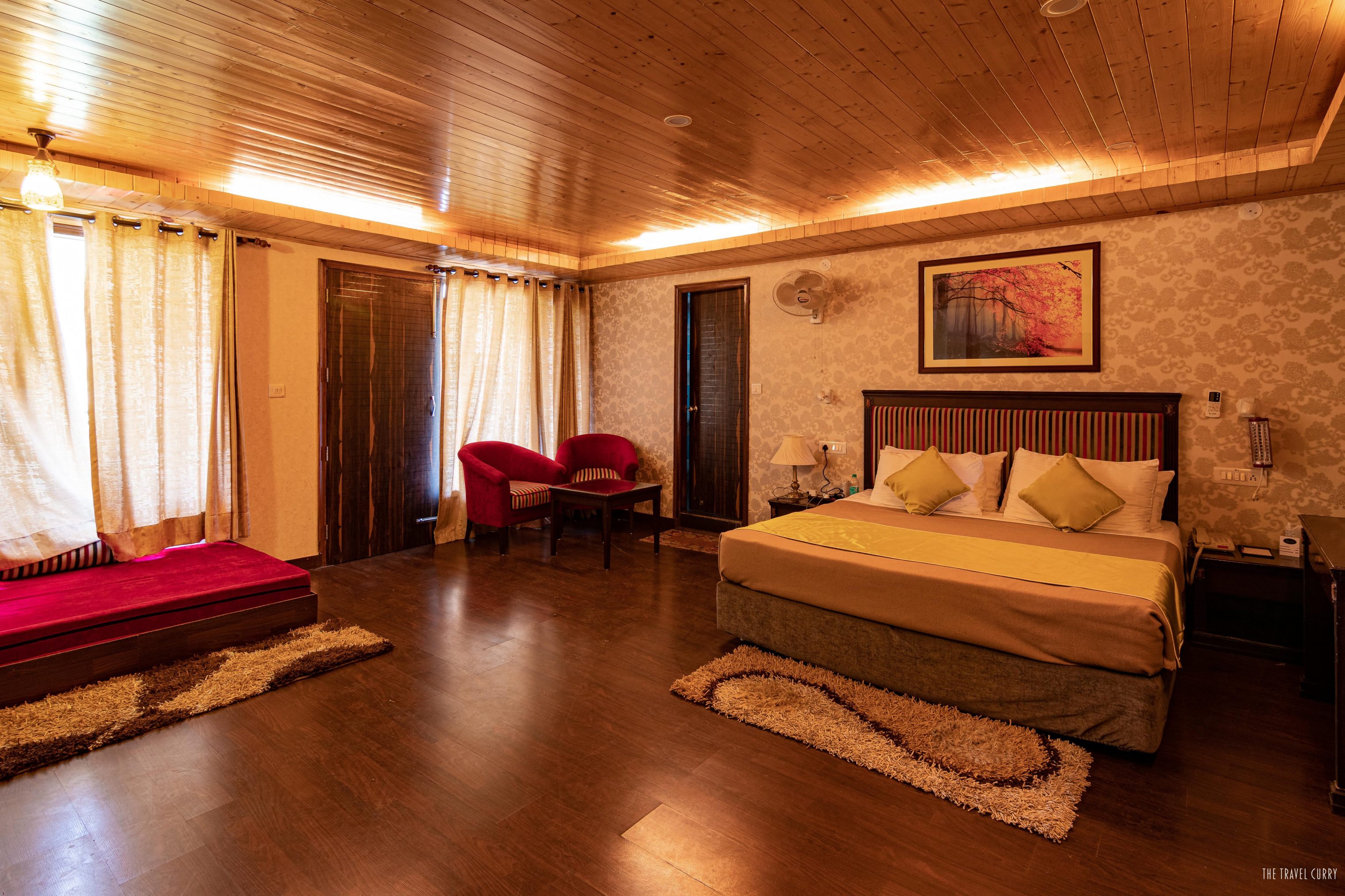 The spacious Executive room in Maple Resort