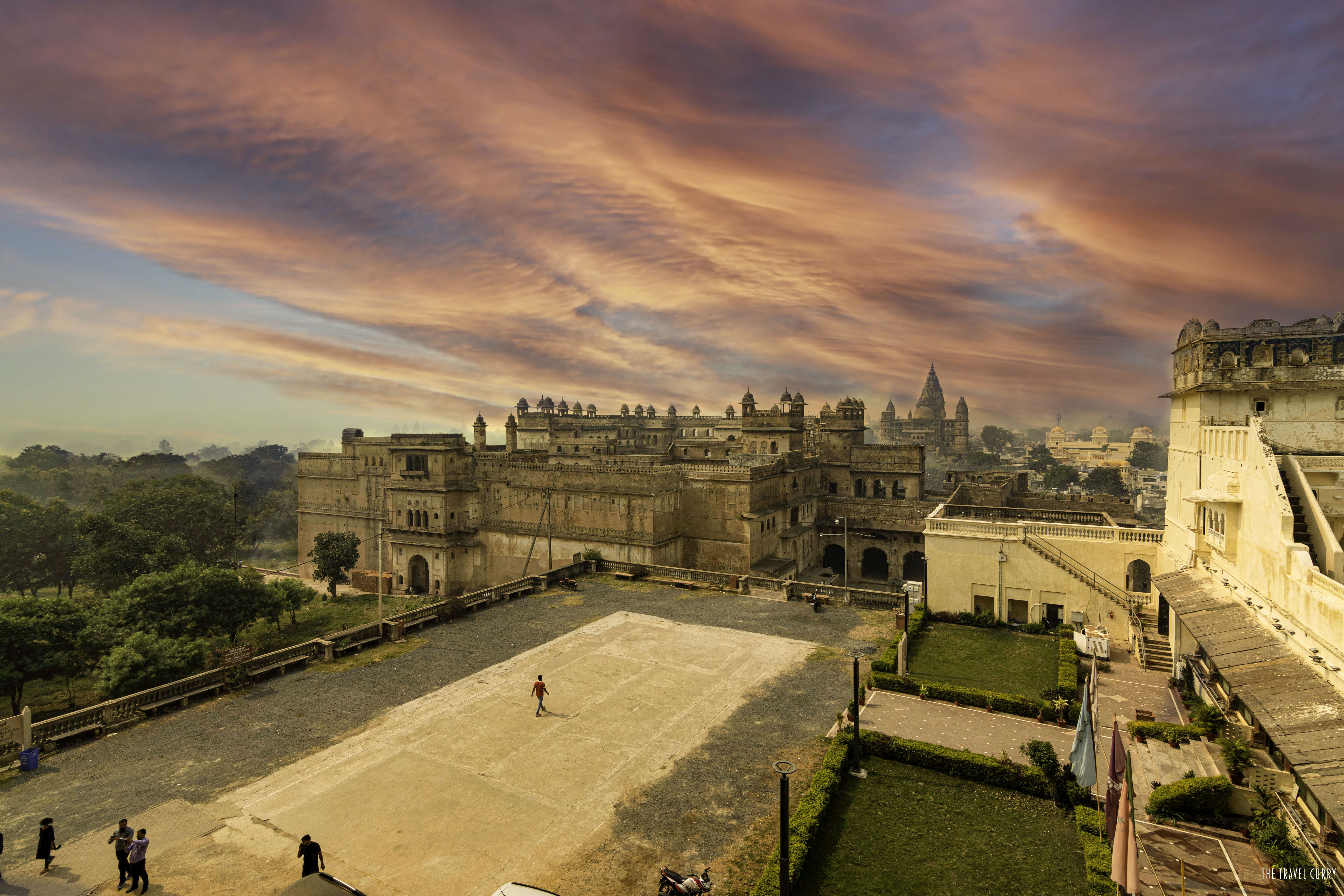The quiet town of Orchha