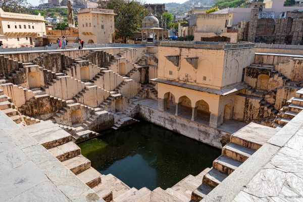 Panna Meena ka Kund